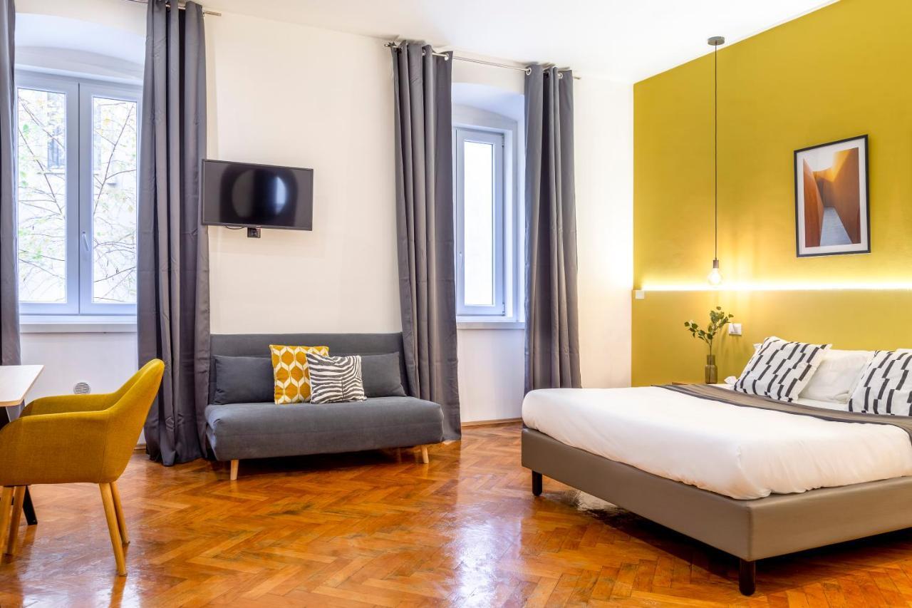Elegante Appartamento Vicino Alla Stazione - Gold Triest Exterior foto